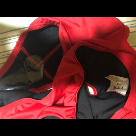 TYR lifeguard swim suit. Brand new never used - Picture 5 of 5
